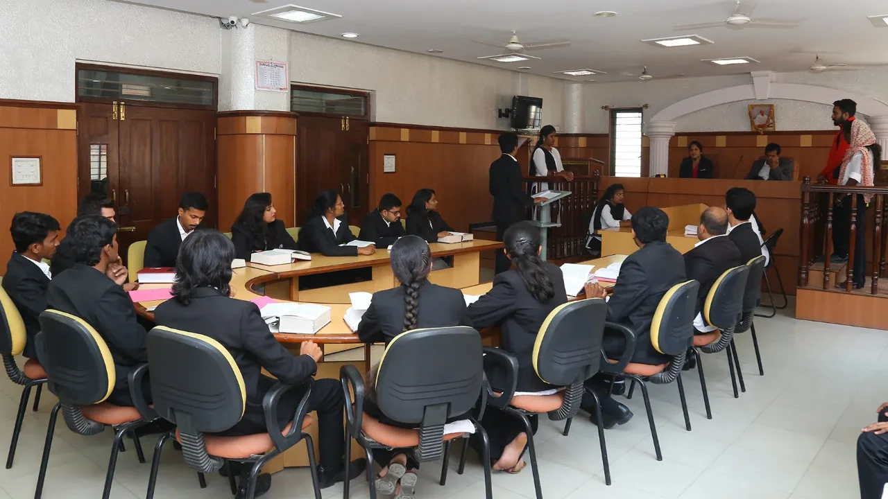 Campus of Seshadripuram Law College