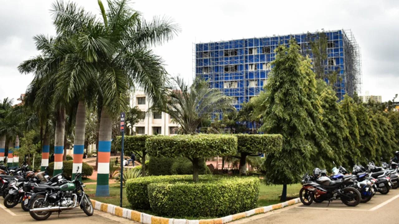 Campus of Sapthagiri College of Engineering
