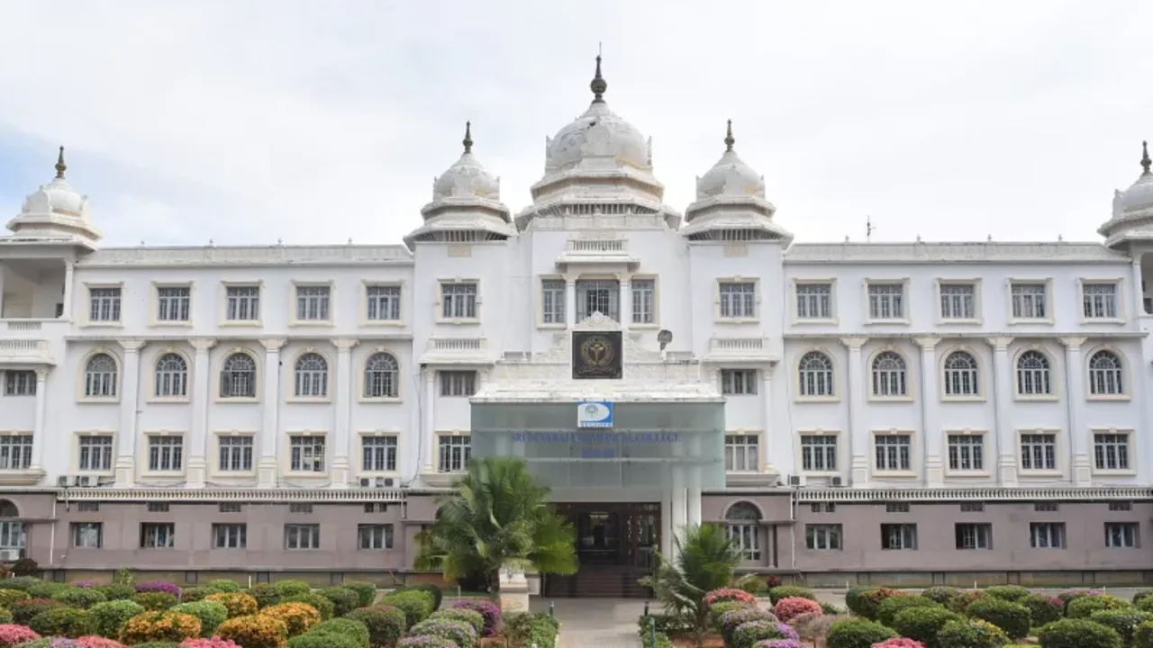 The campus at Sri Devaraj Urs Medical College (SDUMC), Kolar