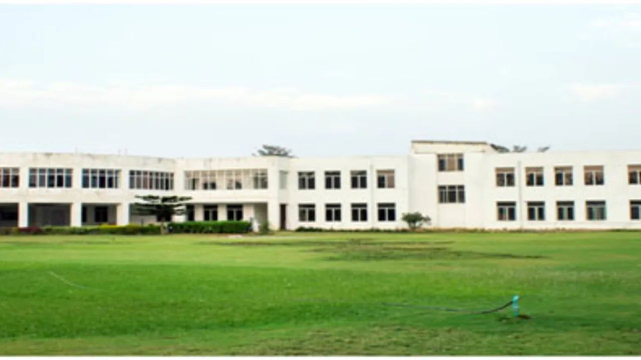 The nursing college building