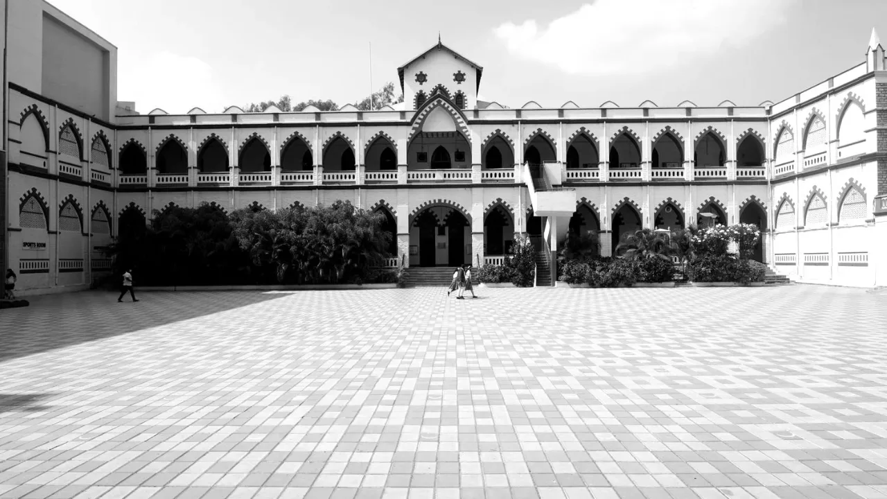 Campus of Sacred Heart Girls' High School