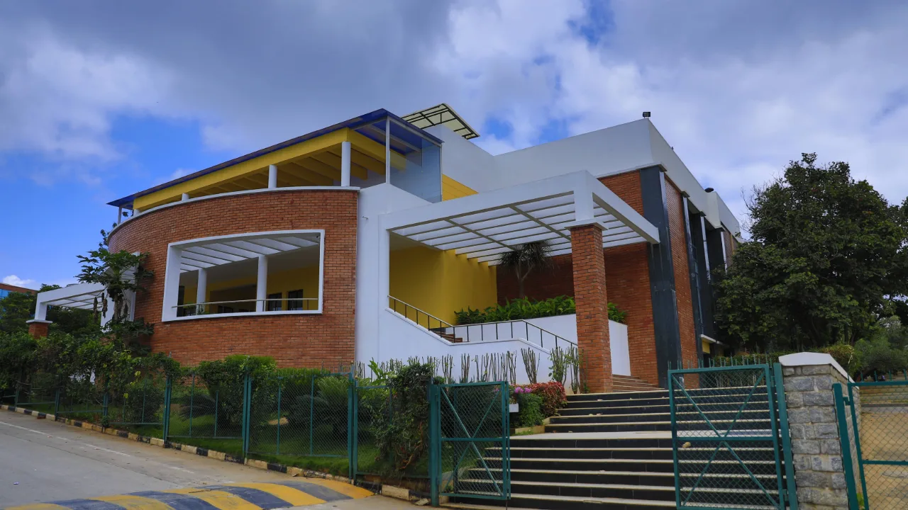 The campus at Sri Kumaran Children's Home - State Board (SSLC), Tata Silk Farm