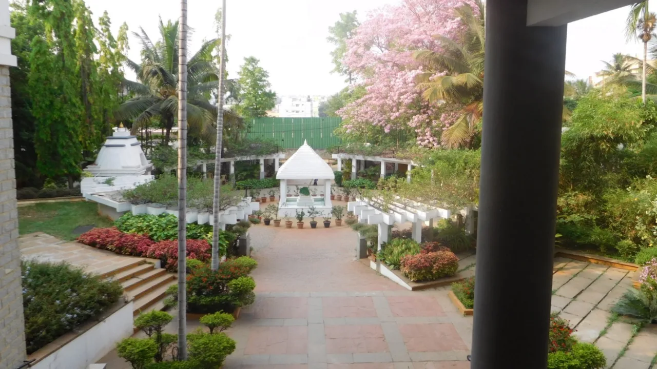 The entrance to Sindhi High School, Hebbal